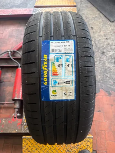 Pneu Goodyear 235 45 R19 Wrangler Territory Ht 95 V V