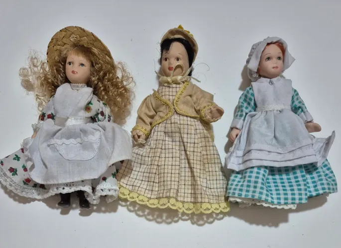 3 bonequinhas de porcelana da coleção Planeta DeAgostini - anos 2000