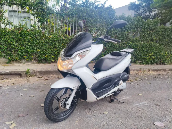PCX 2015 (aceito troca carro ou moto)