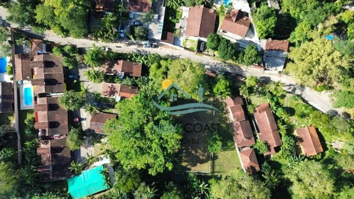 Amplo Terreno à Venda em Boiçucanga 2.400 m²