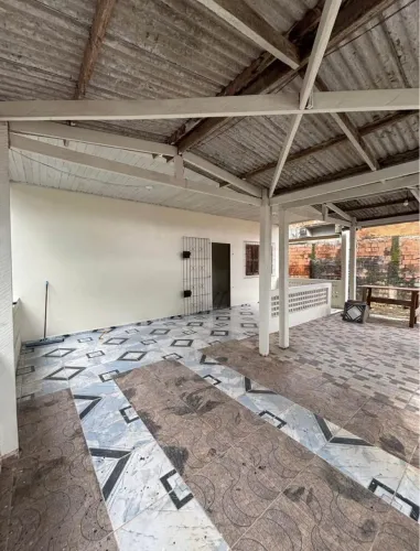 Casa no Distrito *