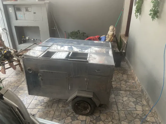 Carroça de cachorro quente *