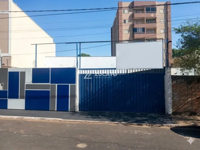 Galpão para alugar, 340 m² com entrada para caminhão - Bom Retiro - Uberaba/MG