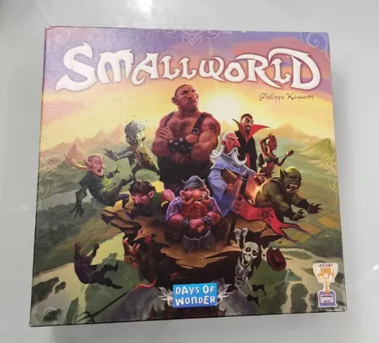 Jogo de Tabuleiro Smallworld - Versão em inglês
