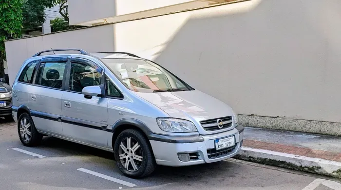 Chevrolet Zafira Elite 2.0 MPFI Flexpower 8V AUT 2012