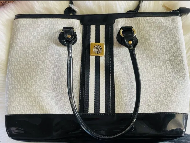 Bolsa original Vitor Hugo semi nova