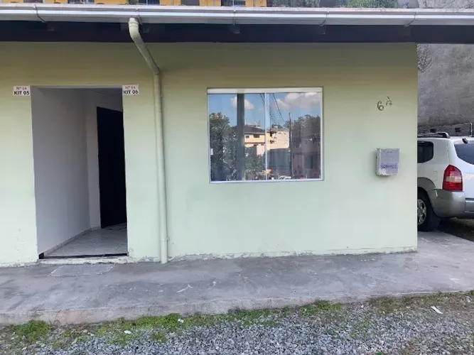 KITINETE em Blumenau - bairro Gloria - 01 quarto