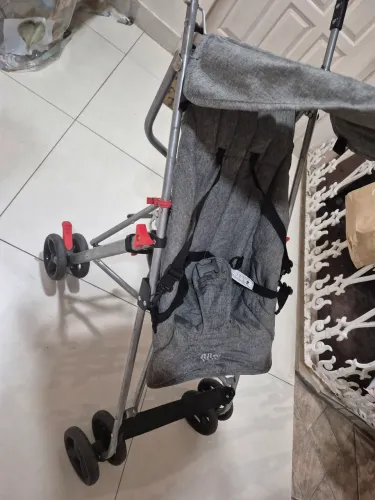 Vendo carrinho guarda chuva 