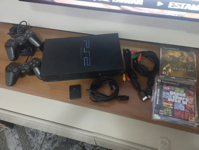 PlayStation  2 PS2 Fat Completo + 2 Controles + Memory Card + Jogos