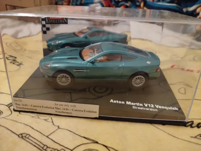 Autorama: Aston Martin V12 Vanquish - Streetversion