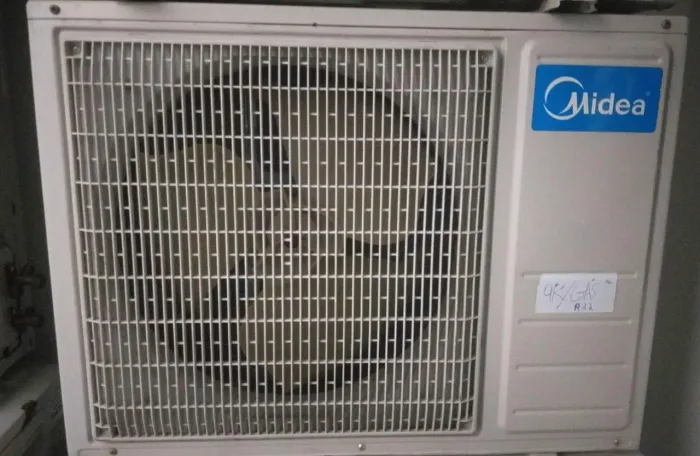AR CONDICIONADO SPLINT 9mil btus *MIDEA* MODELO CONVENCIONAL