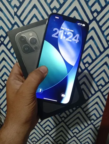 iPhone 13 pro Max 128 todo bateria  72%? todo original com caixa  só venda n pego ND 