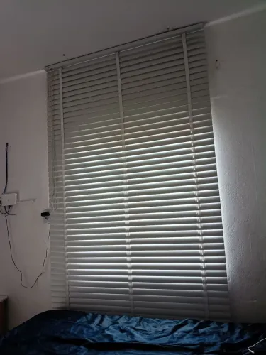 Vendo cortina veneziana novas