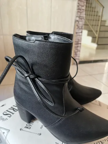 Bota feminina bico fina