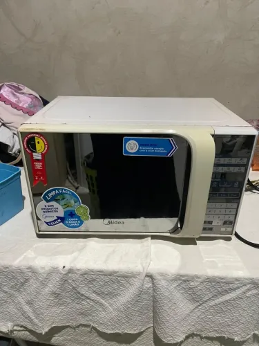 Vende-se microondas seminovo 