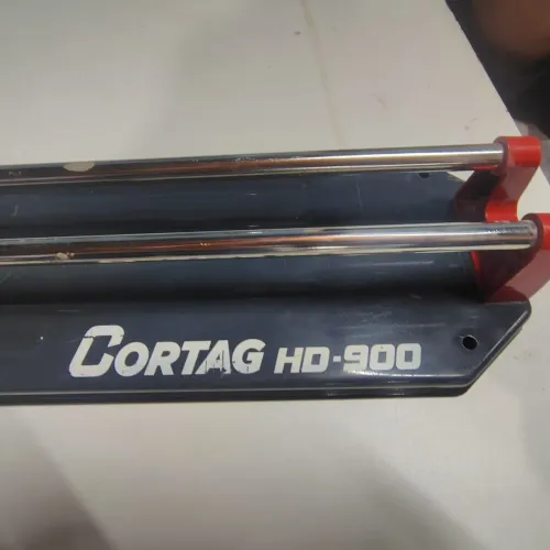 Cortador de piso manual da marca Cortag, modelo HD-900. Novinha.200 reais