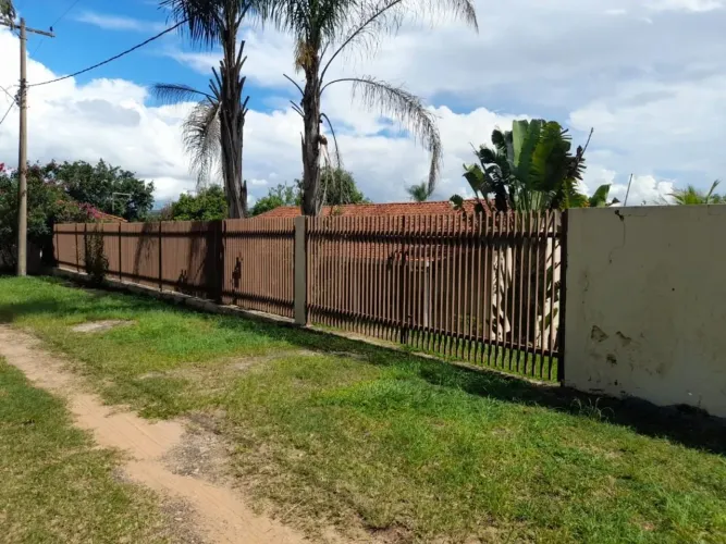 Chácara com 3 dormitórios à venda, 7000 m² por R$ 500.000,00 - Dirceu (Distrito de Marilia