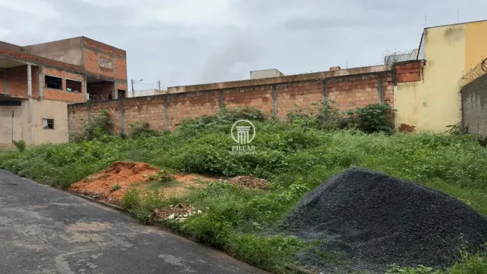 TERRENO Á VENDA NO ALTO FLORESTA - MONTES CLAROS MG
