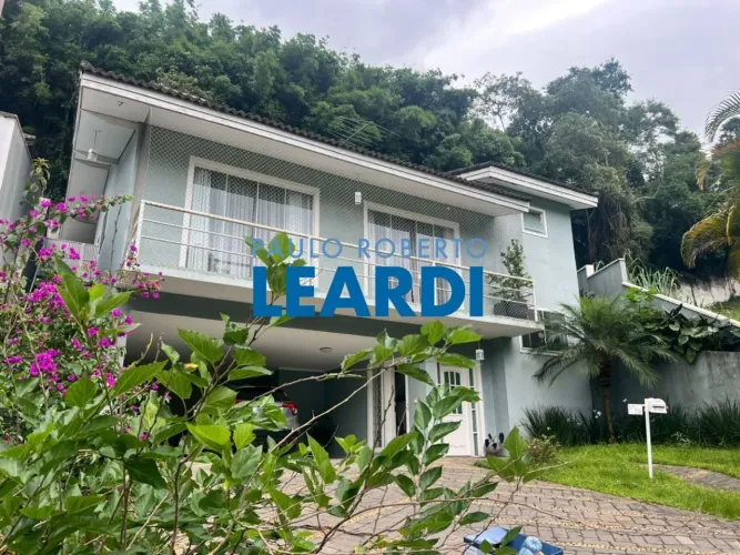 CASA EM CONDOMÍNIO - CONDOMÍNIO ARUJÁ 5 - SP