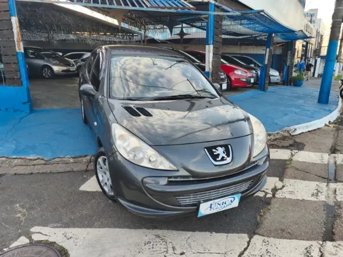 Peugeot 207 Sedan Passion XR 1.4 Flex 8V 4P 2012
