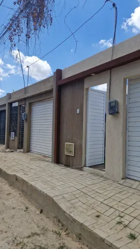 Belíssima casa pronta entrega