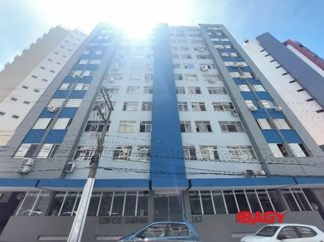 Excelente Apartamento 3 dormitório(s) em Centro - Florianópolis