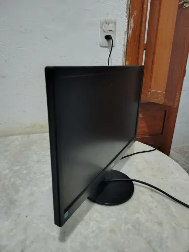 Monitor AOC 19". 60Hz. EM PRRFEITO ESTADO!!