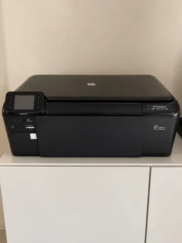 Impressora HP Photosmart Multifuncional com Wi-Fi - Preta