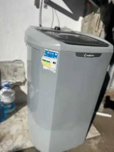 Tanquinho com leve defeito 