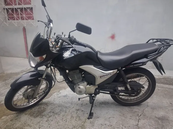 Vendo, tem algumas multas, aceito negociar com respeito 
