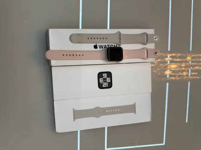 Apple Watch SE (GPS) (2ª Geração) Prata