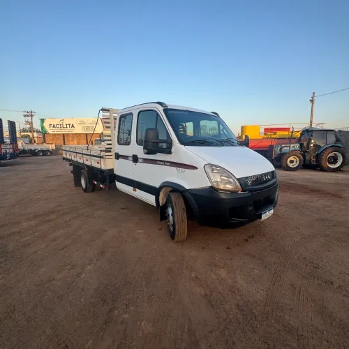 Iveco daily cabine dupla 7 lugares