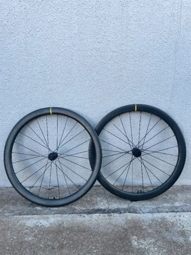 Rodas Mavic Cosmic carbono SL 45 disc tubeless