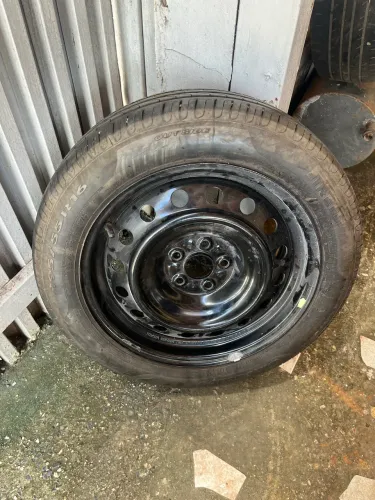 Estepe Pirelle 195/55 R16.