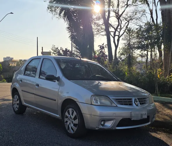 Renault Logan Expression Hi-flex 1.6 8V 4P 2010