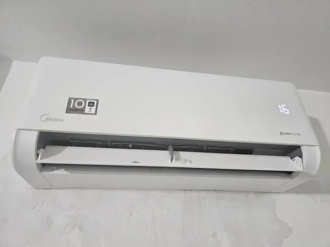 Ar-condicionado Midea Inverter 9.000 BTUs