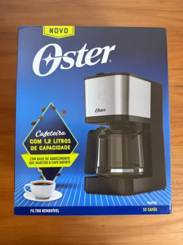 Cafeteira Oster Inox, 1,2L, 110V, PretoInox, 750W, OCAF600