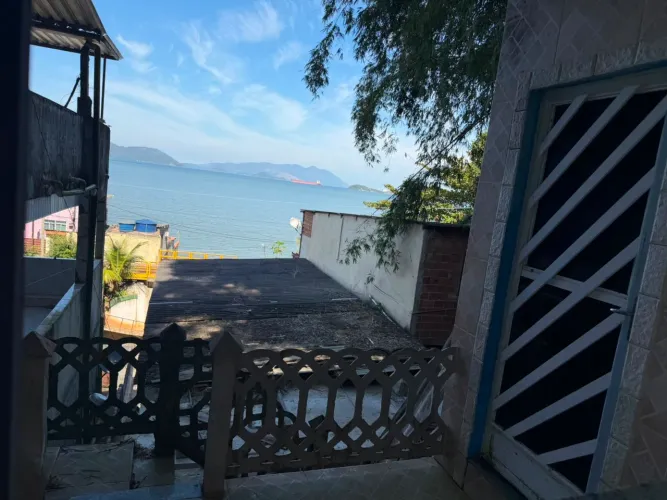 Vendo casa em Itacuruça
