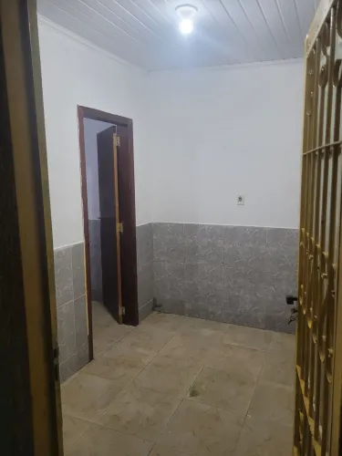 Aluga-se kit na 313 em Santa Maria norte 