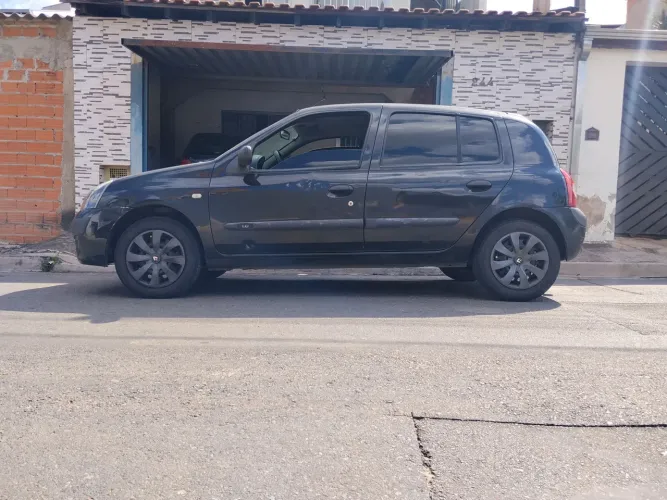 Renault Clio Authentique 1.0 8V 3P 2004