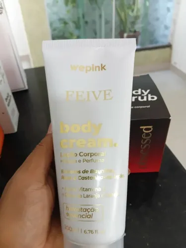 Body scrub e body cream feive