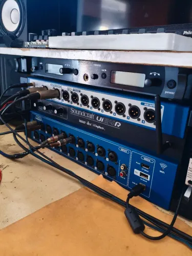 Mesa de som digital Ui24r (Soundcraft Ui24r)