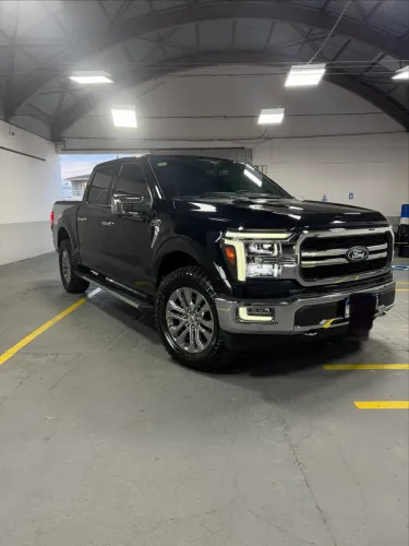 Ford F-150 Lariat 4X4 5.0 V8 2024