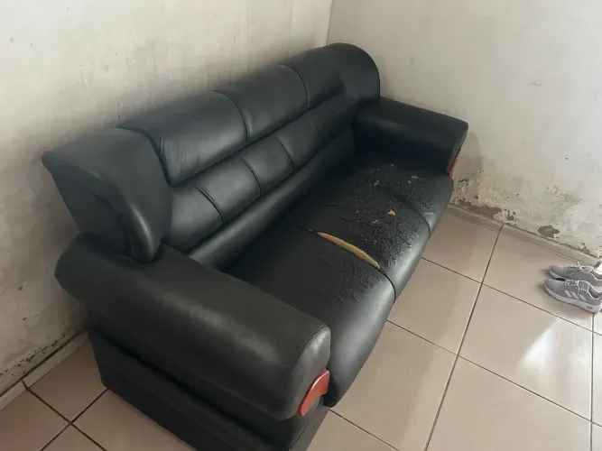 Sofá 3 lugares preto