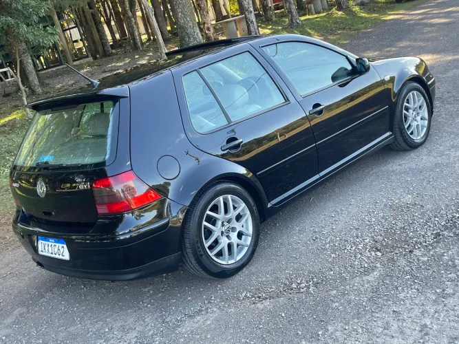 Volkswagen Golf GTI 1.8 MI 180/193cv Turbo 4P Mec. 2002