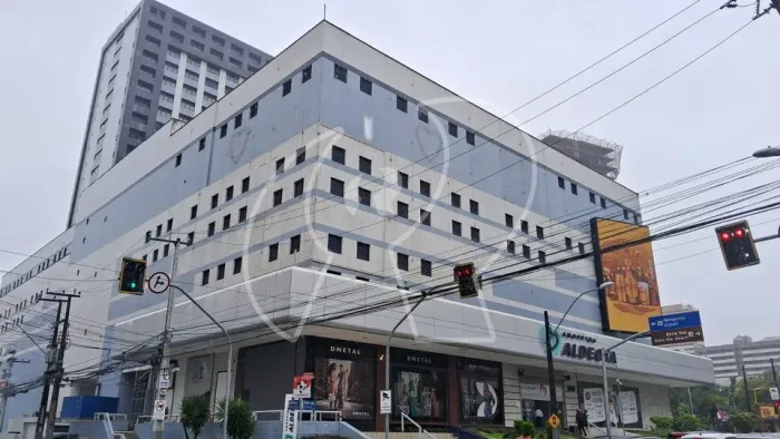Aluguel de uma sala no Shopping Aldeota, com 35m² ideais para escritório! garantindo prati