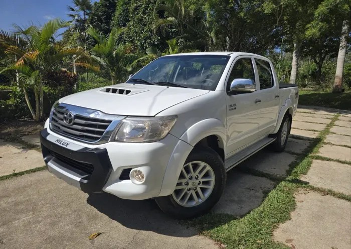 Toyota Hilux CD SRV D4-d 4X4 3.0 TDI Diesel AUT 2015