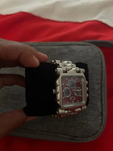 Relógio oackley machine eua