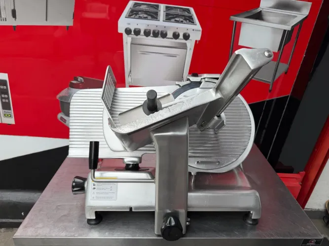 VENDO UM CORTADOR DE FRIOS PRIX UNI 350 G MANUAL