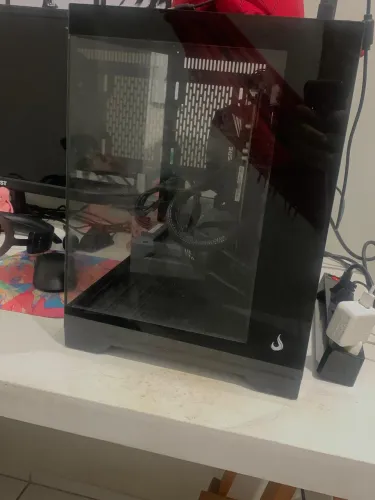 Computador Gamer Semi Novo: Ryzen 5 5500 + RX 6600 + 16GB RAM.